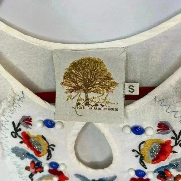 Missy Robertson Women Size S White Blouse Beading Flowy Boho Lightweight - Picture 3 of 10